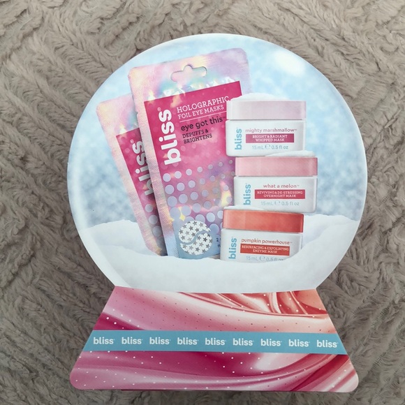 Bliss 5 piece mask set - clean beauty and vegan - Picture 2 of 14